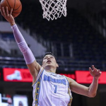 CBA最新战报：内马尔率领BLG无缘四强，让全场沸腾