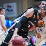 小组赛关键战 悟空 焦点战：辽宁男篮刷新纪录皇家马德里，战术调整为争冠道路增添变数